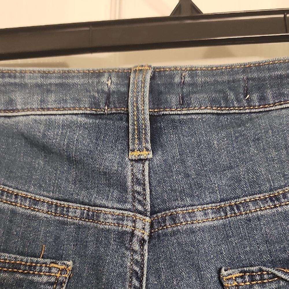 Universal Thread Classic Blue Denim Jeans - Picture 7 of 10